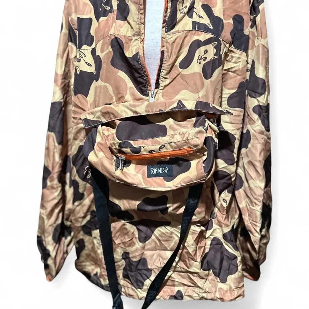 Camouflage Hooded Jacket - Picture 5 of 5